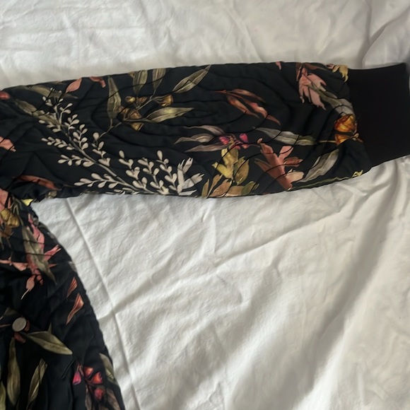 Cool jacket - Picture 3 of 5